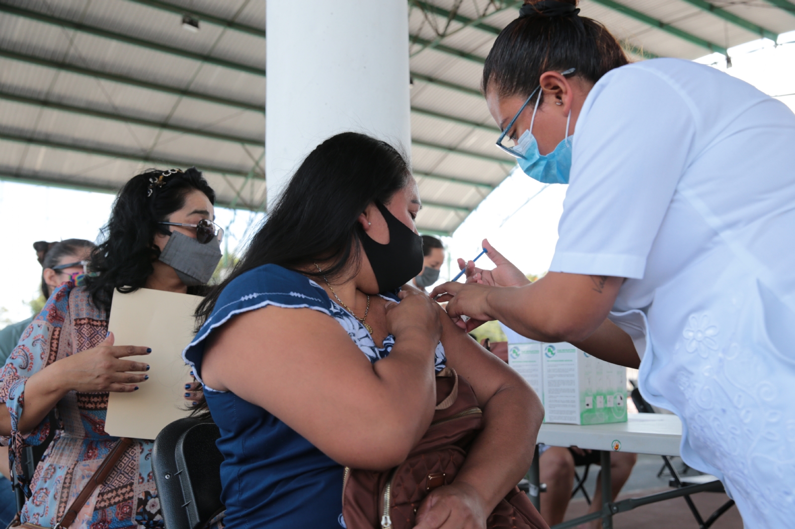 Habitantes de Cancún pierden el interés de vacunarse contra el COVID-19