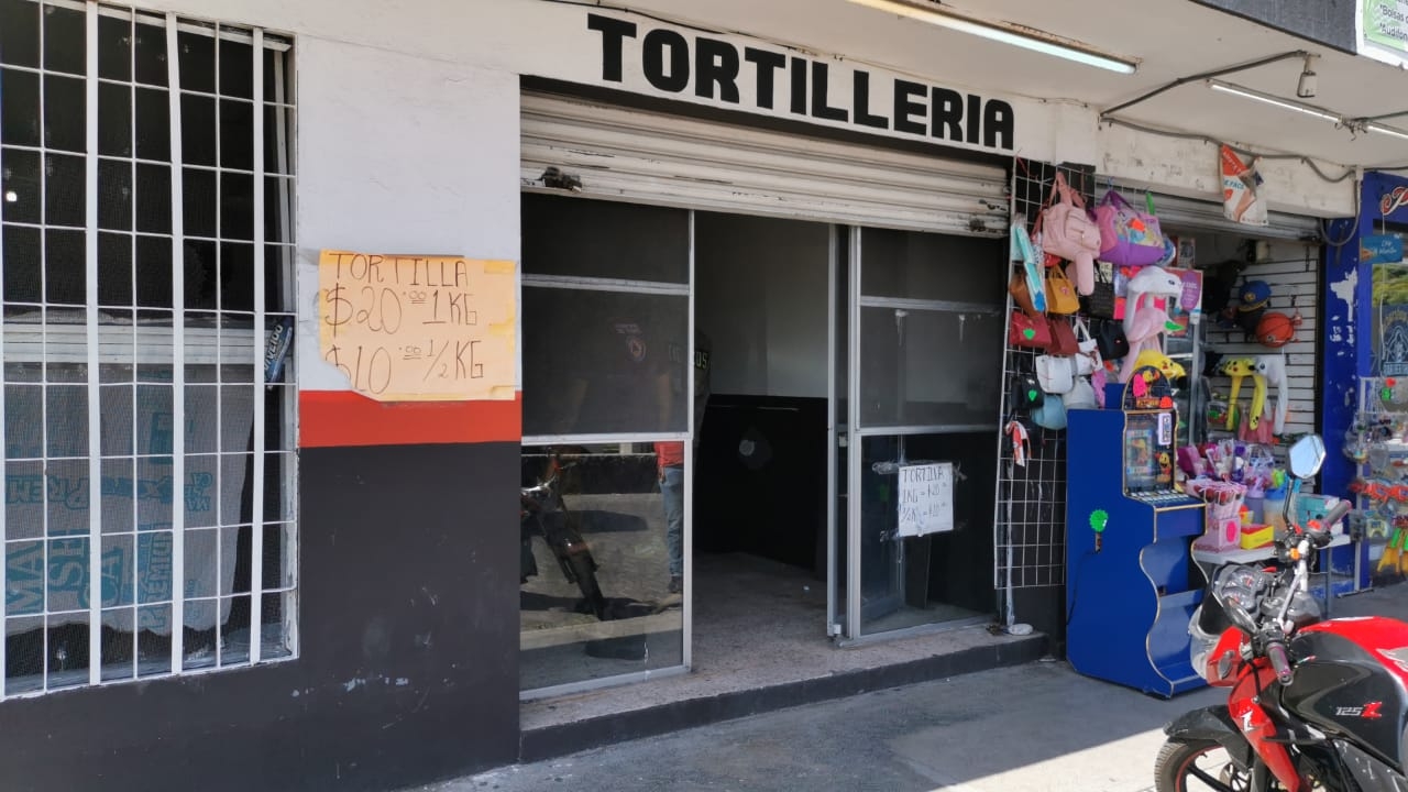 Tortillería se incendia en Ciudad del Carmen; empleado fue el causante