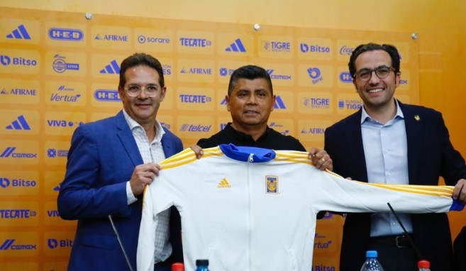 Tigres presenta a su nuevo técnico y le envía hiriente mensaje a Diego Cocca