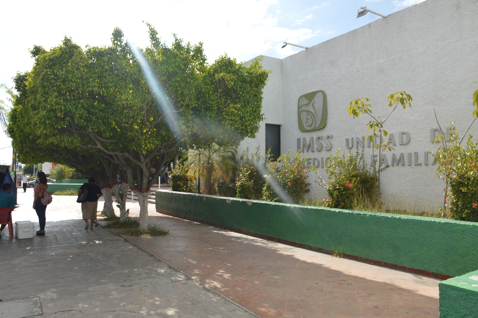 IMSS Campeche busca a 37 médicos especialistas para laborar en tres hospitales
