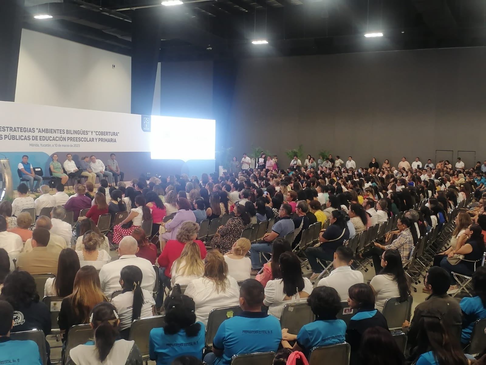 Mauricio Vila pone en marcha el programa 'Ambientes Bilingües' en escuelas de Mérida: EN VIVO