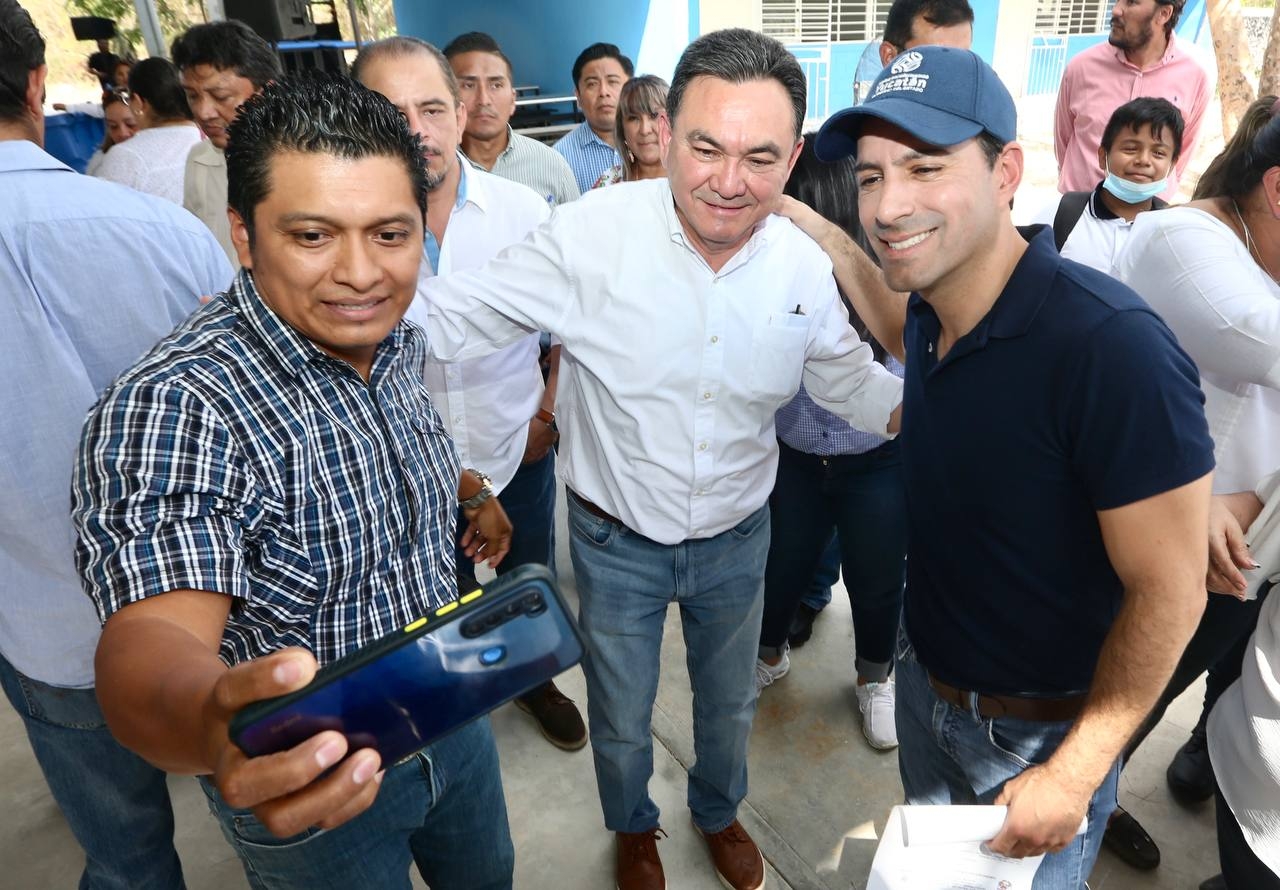 Ambientes bilingües en escuelas de Yucatán, oportunidad para un mejor futuro: Liborio Vidal