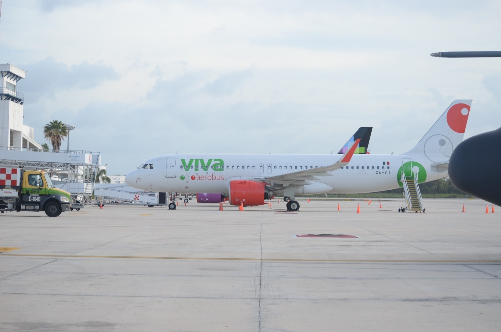 VivaAerobus anuncia nueva ruta del aeropuerto de Cancún a Quito, Ecuador