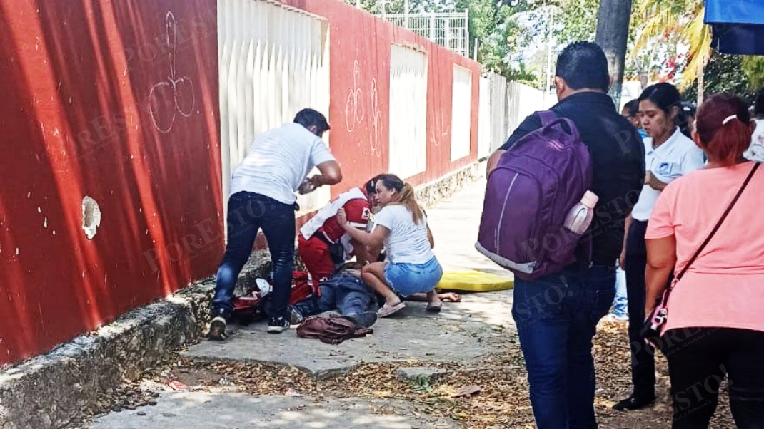 Vendedor de saborines muere afuera de una primaria en Chetumal