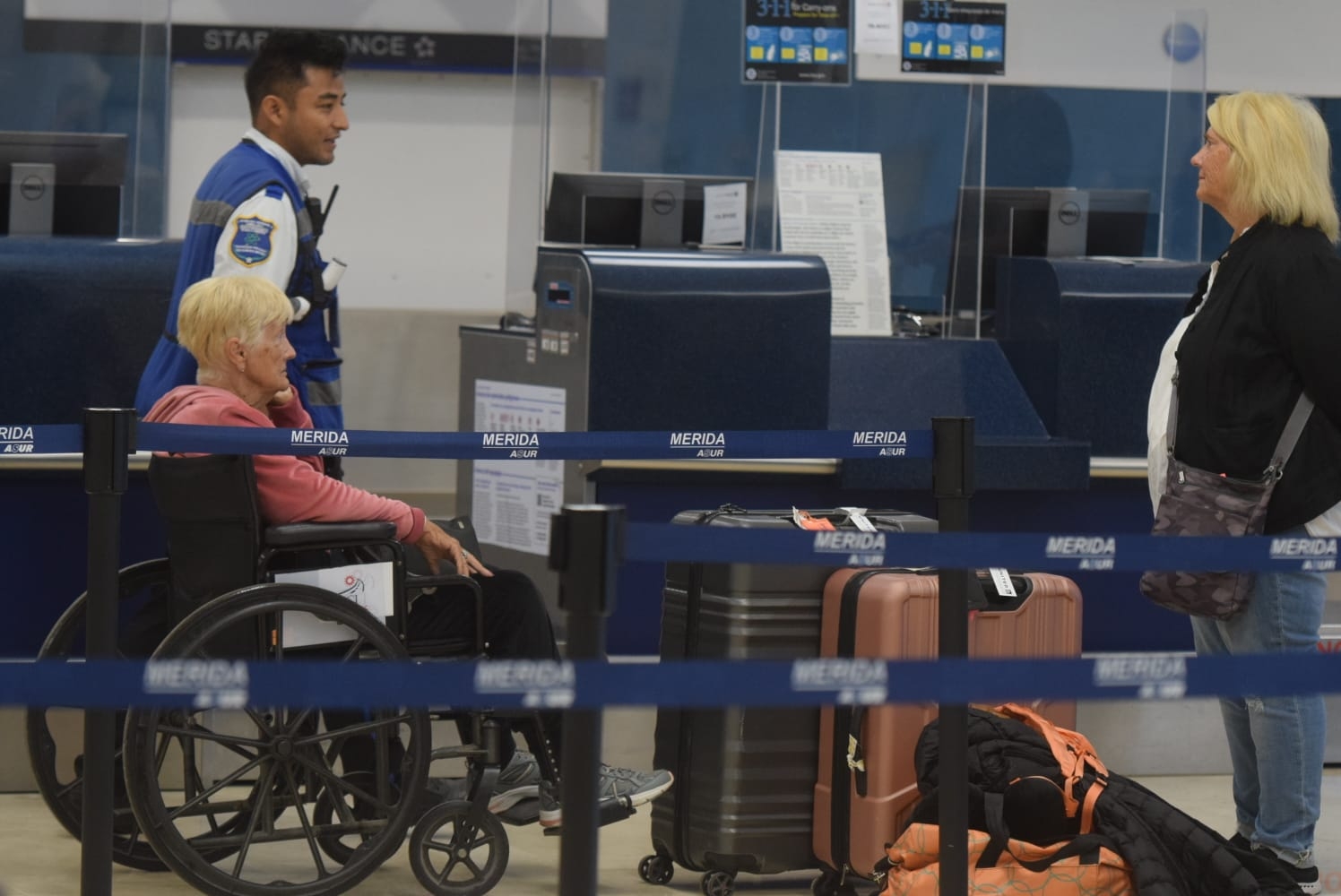 Aeropuerto de Mérida: Abuelitos pierden vuelo de 20 mil pesos a Estados Unidos