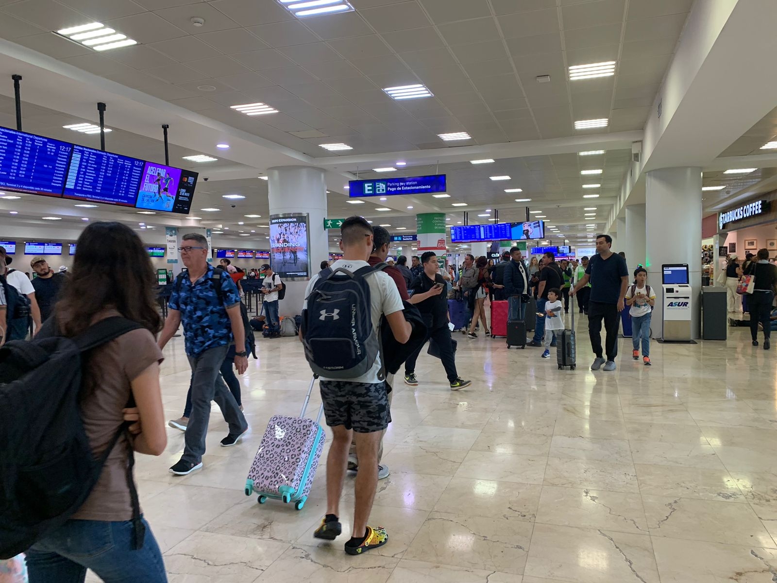 Clima retrasa cinco vuelos en el Aeropuerto de Cancún: EN VIVO