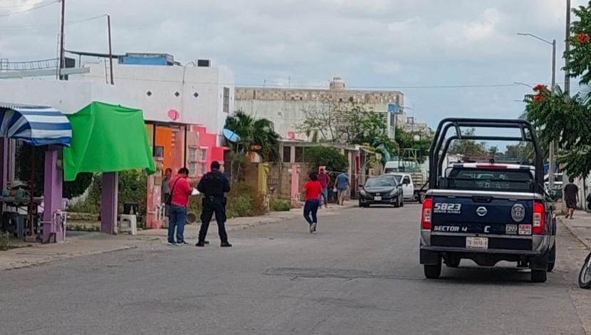 Asaltan a mano armada a un negocio de comida en la Región 260 de Cancún