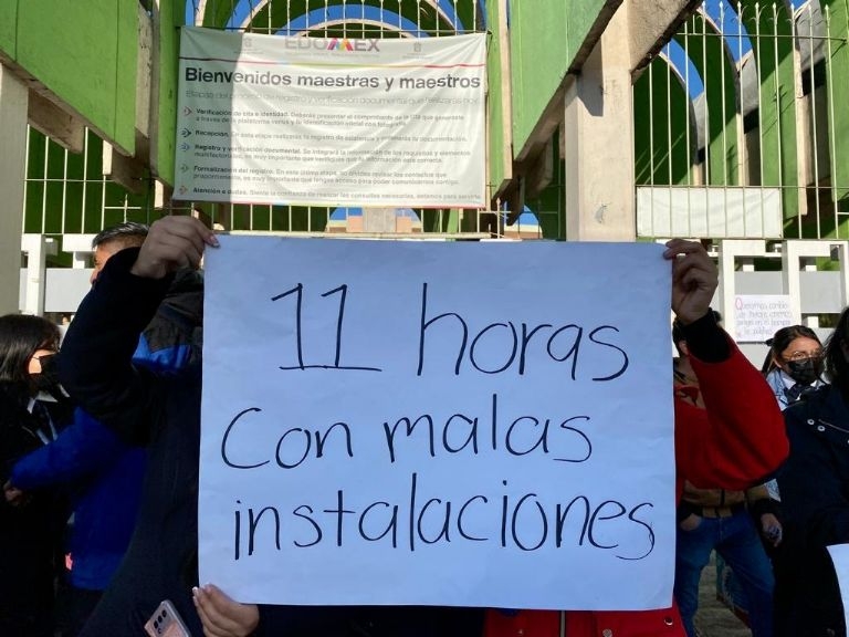 Toluca: ¡Inhumano! Alumnos se quejan por pasar 11 horas en la escuela