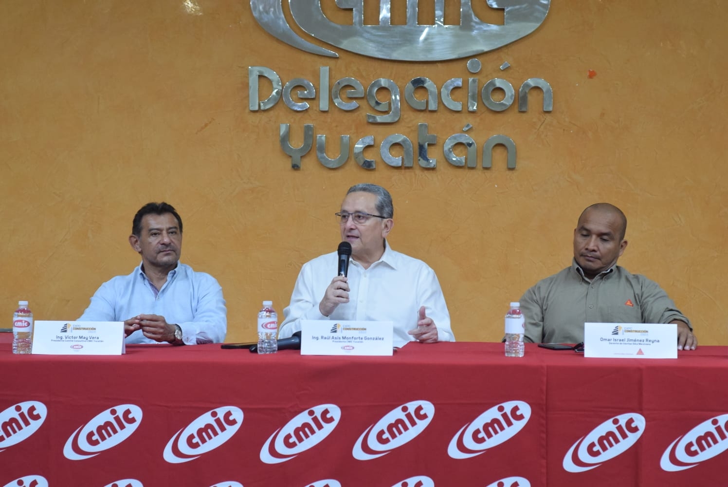 Raúl Monforte González, busca reelegirse, pero su rival es el ingeniero Alfonso G. Cantón Cetina