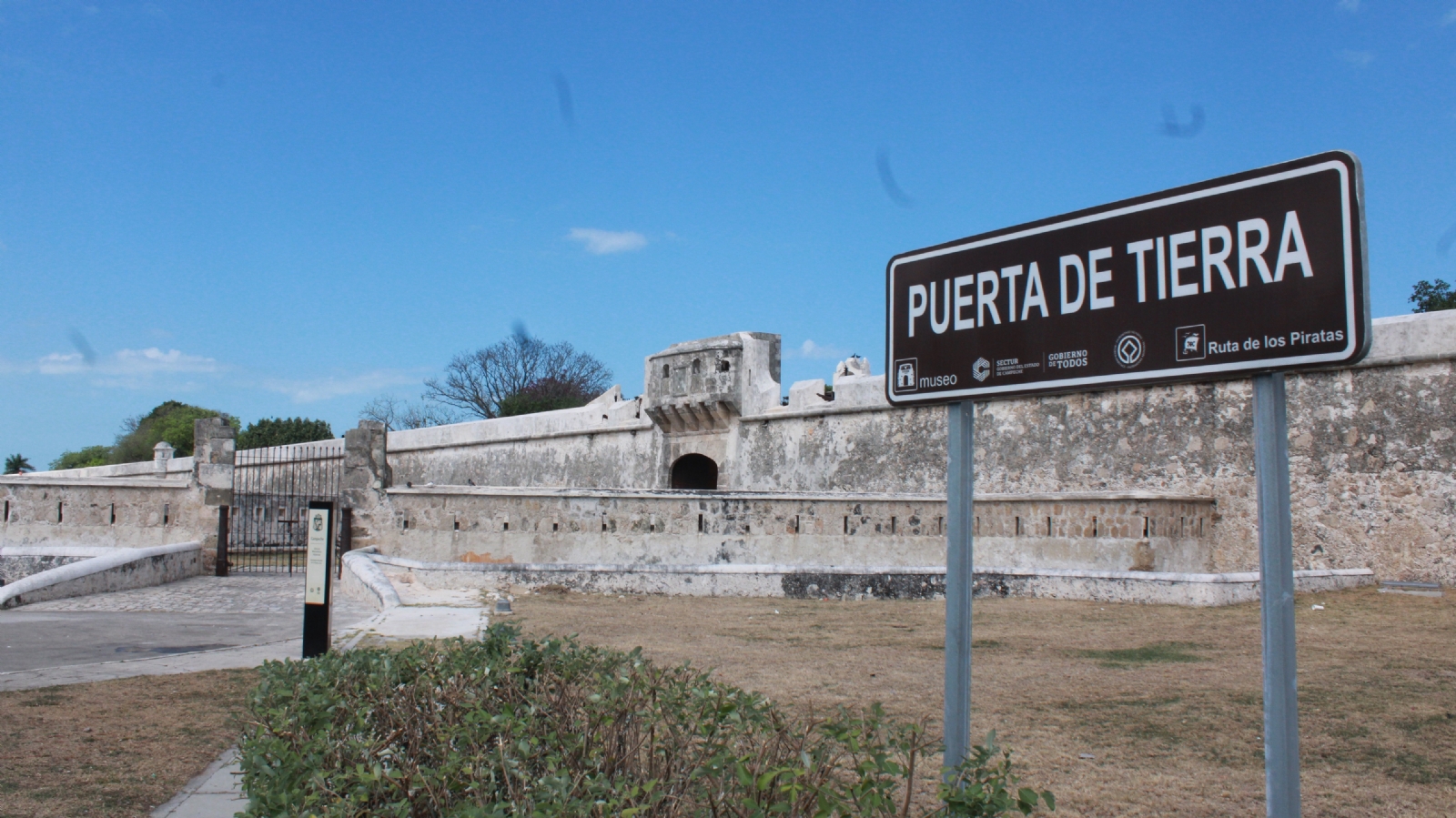 Nuevos señalamientos carreteros en Campeche costarán poco más de 8 mdp: Compranet