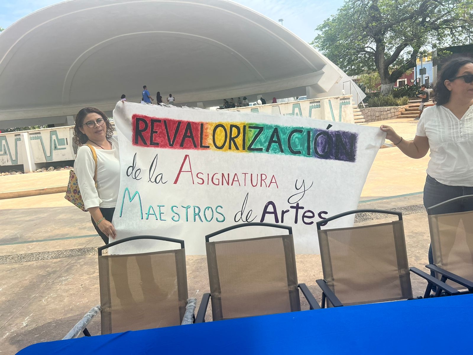 Maestras de artística en Campeche exigen su basificación a la Usicamm