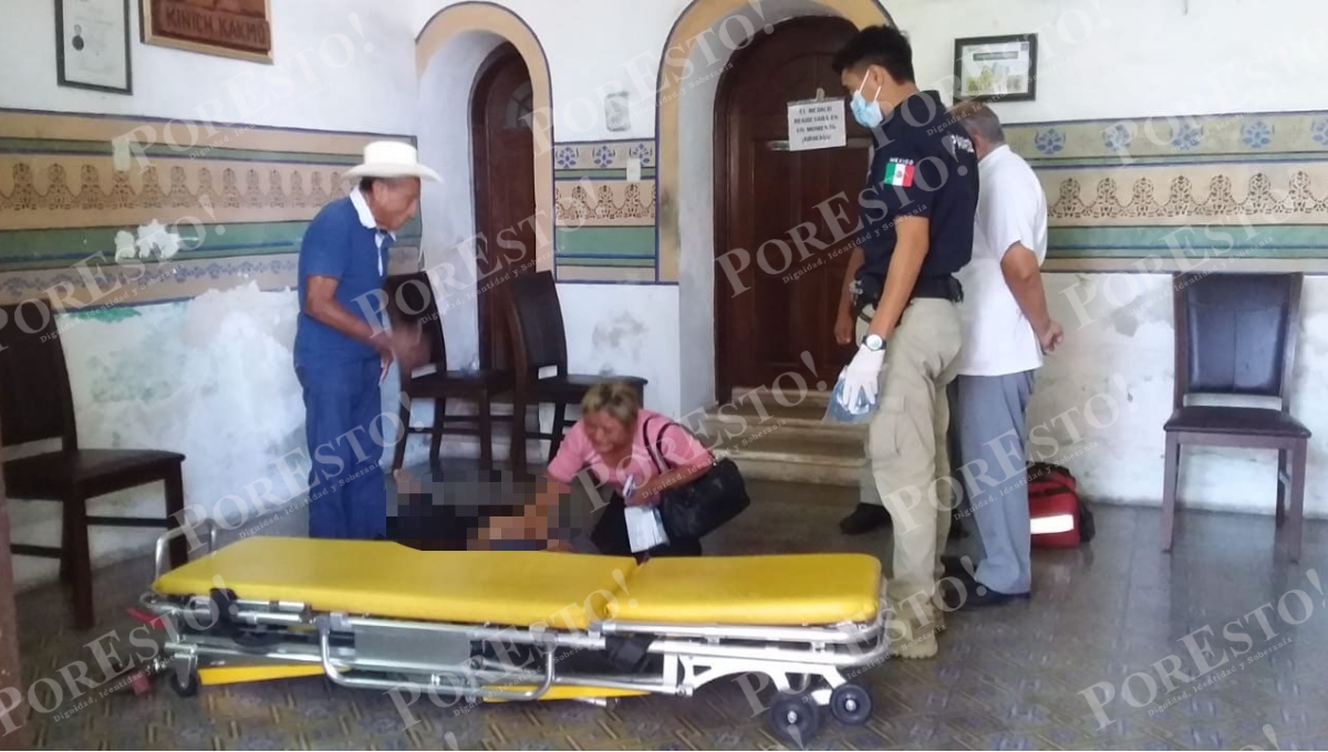 Hombre muere mientras esperaba consulta médica en Izamal
