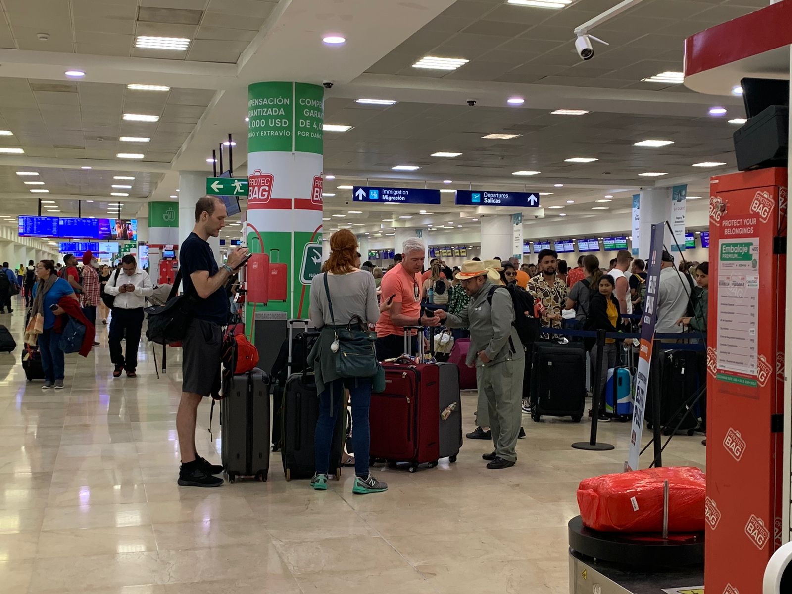 Reprograman dos vuelos hacia Bogotá desde el aeropuerto de Cancún: EN VIVO