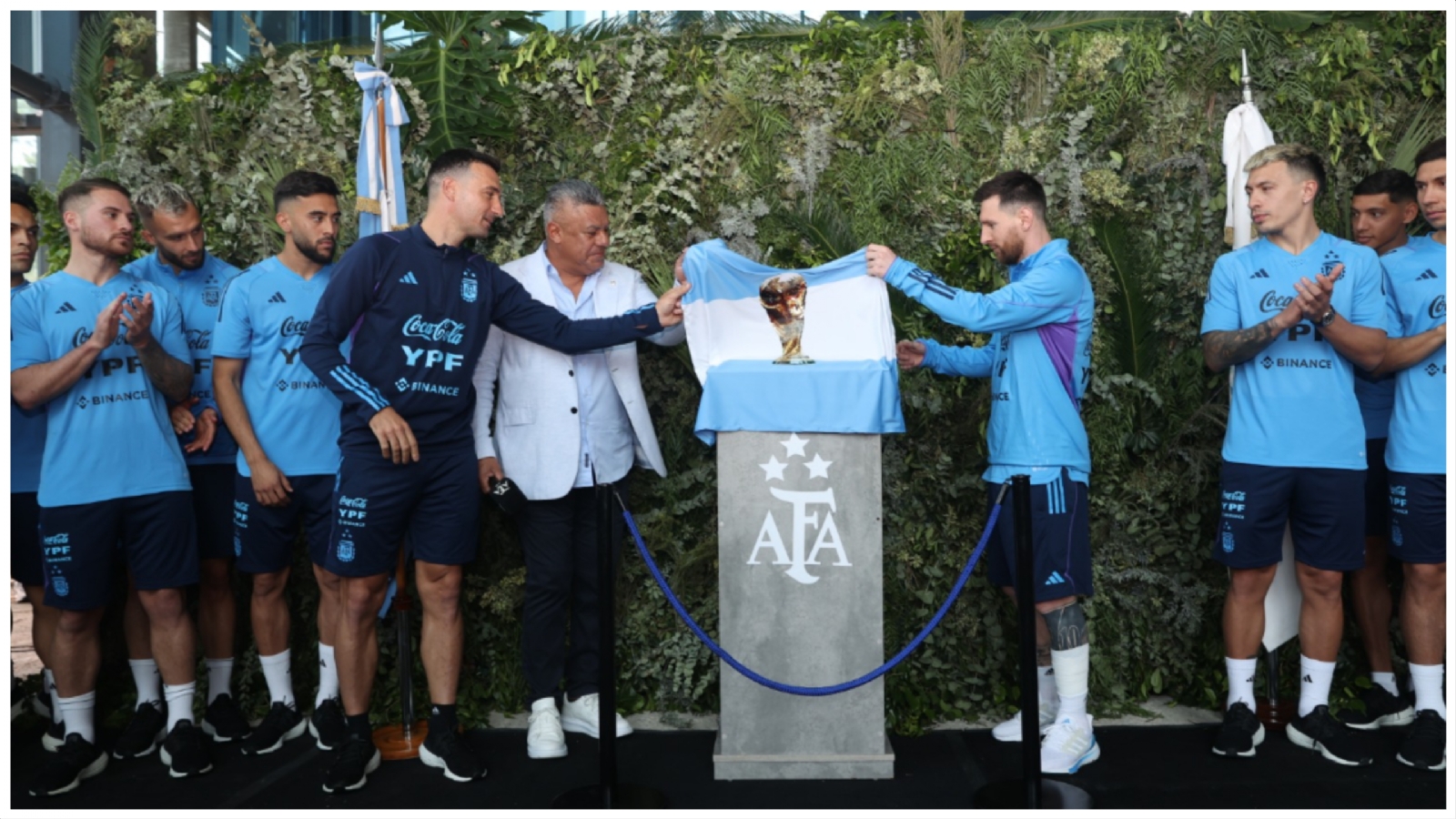 Selección Argentina homenajea a Lionel Messi con una placa y un complejo que llevará su nombre