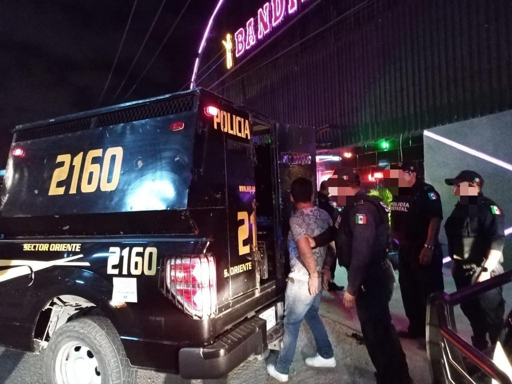 ¡Agarrón! Riña en un teibol en Mérida deja 5 heridos y 17 detenidos