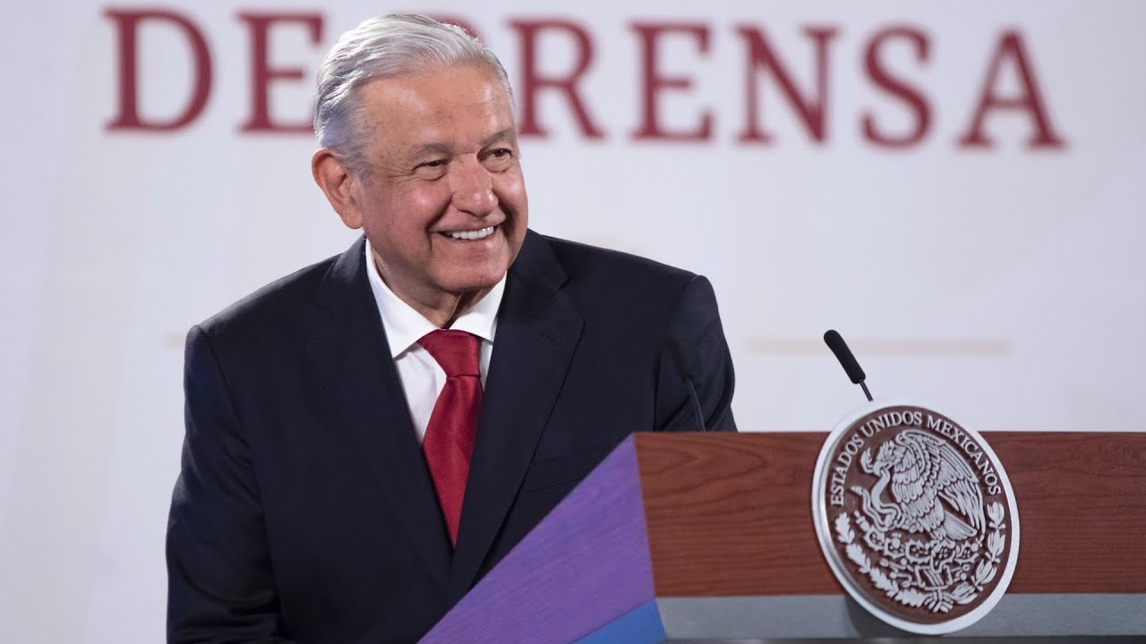 Hay un 'Plan C' para que continúe la transformación: AMLO sobre suspensión al Plan B del INE