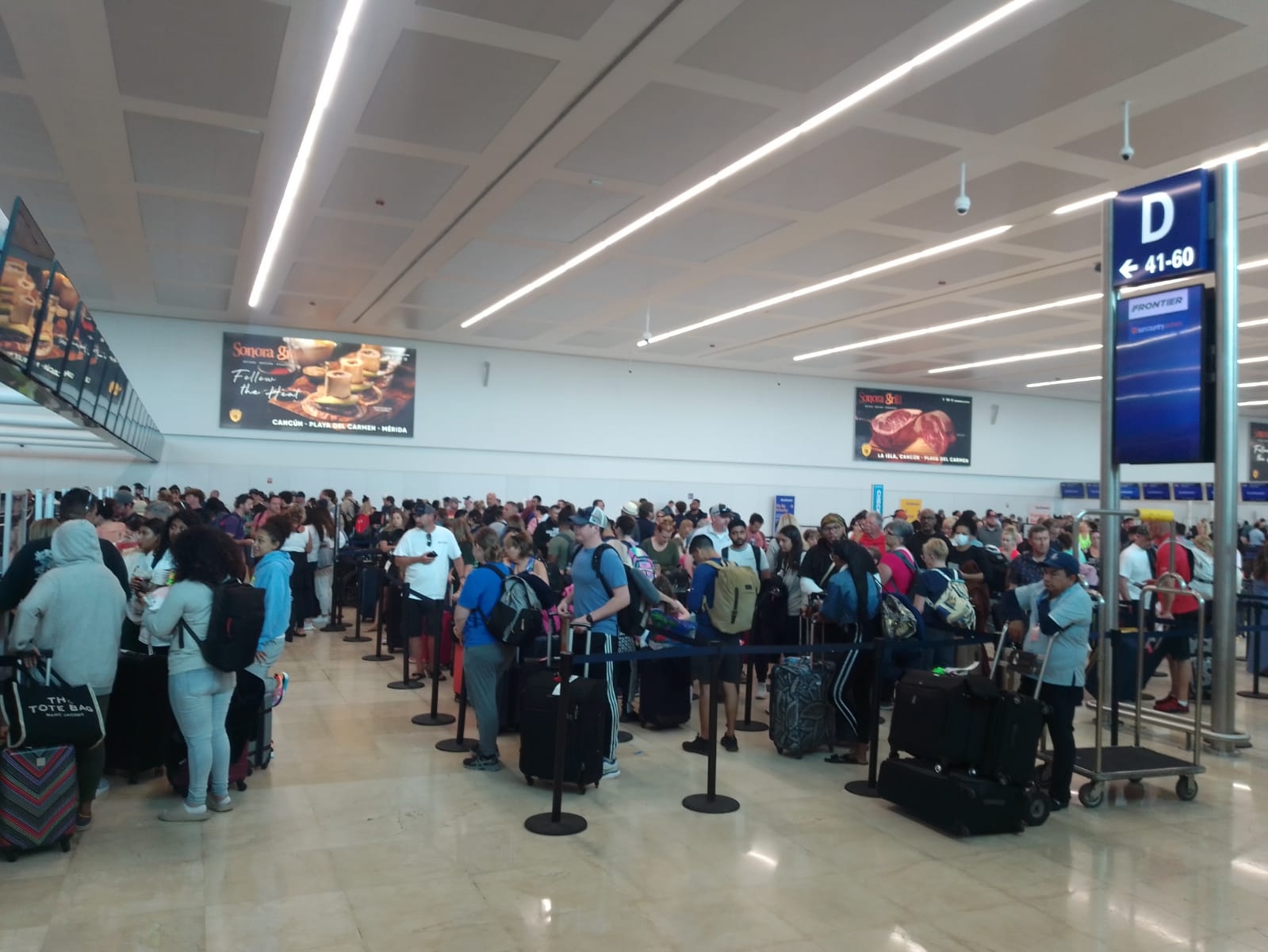 Se retrasan dos vuelos a Estados Unidos en el aeropuerto de Cancún: EN VIVO