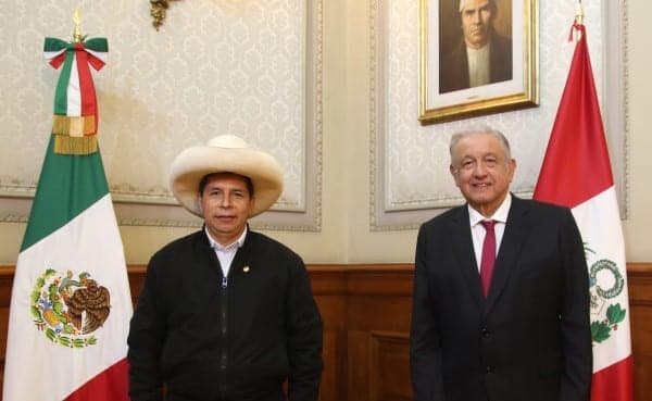 AMLO recibe carta de Pedro Castillo, expresidente de Perú, desde la cárcel
