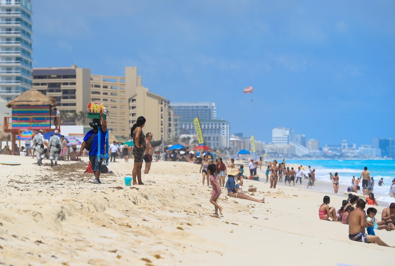 Ambulantes de Cancún aseguran no ser ladrones ni 'dealers'