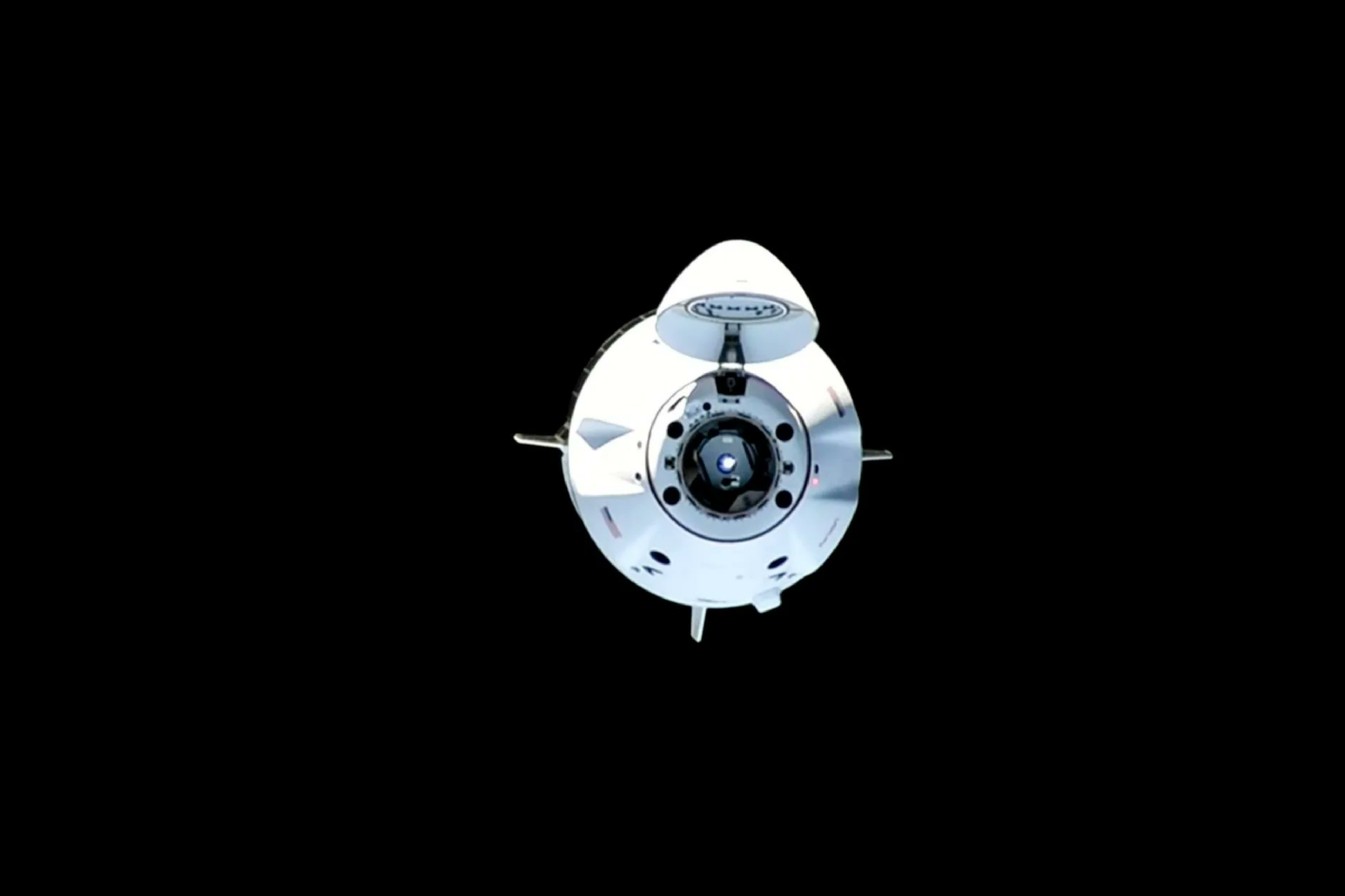 Sexta misión tripulada de la NASA y SpaceX llega a la EEI