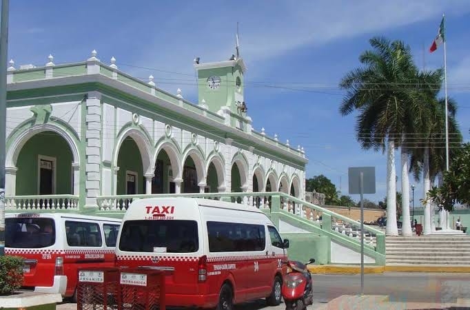 Joven acusa a taxista de ruta Calkiní-Campeche por presunto acoso