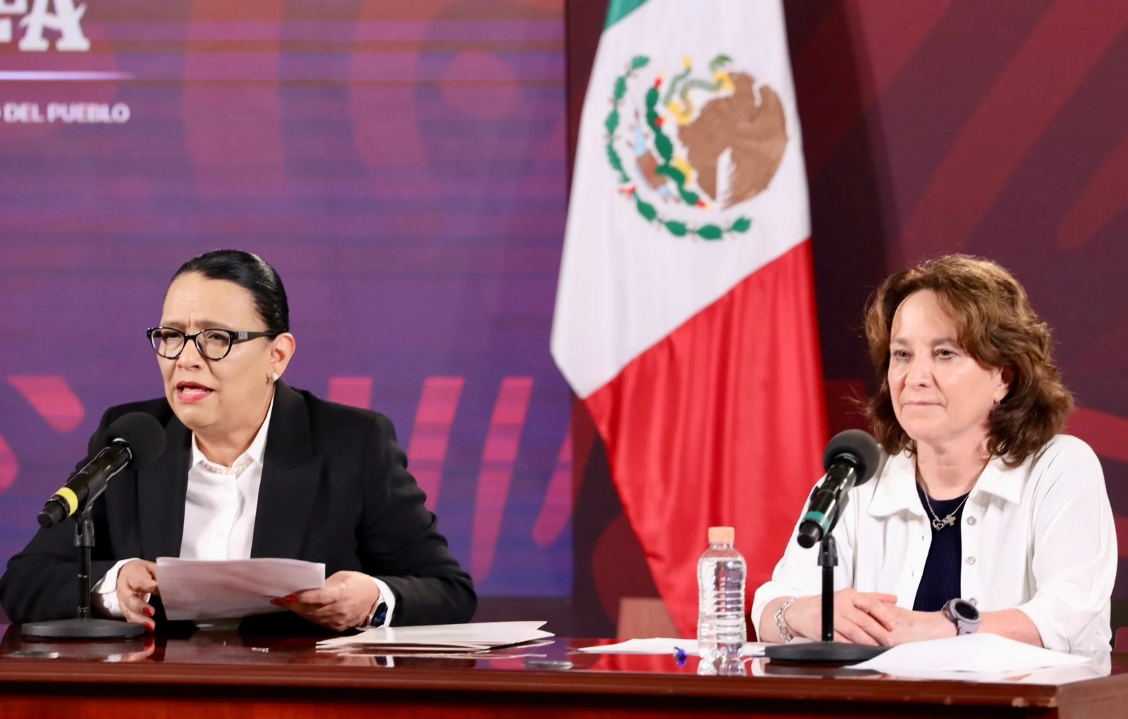 Rosa Icela Rodríguez  y Sara Irene Herrerías en conferencia de prensa