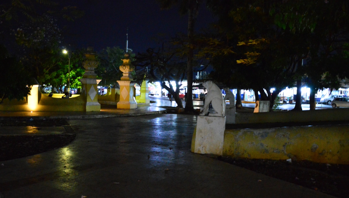 Ciudadanos exigen iluminación en monumentos históricos de Campeche