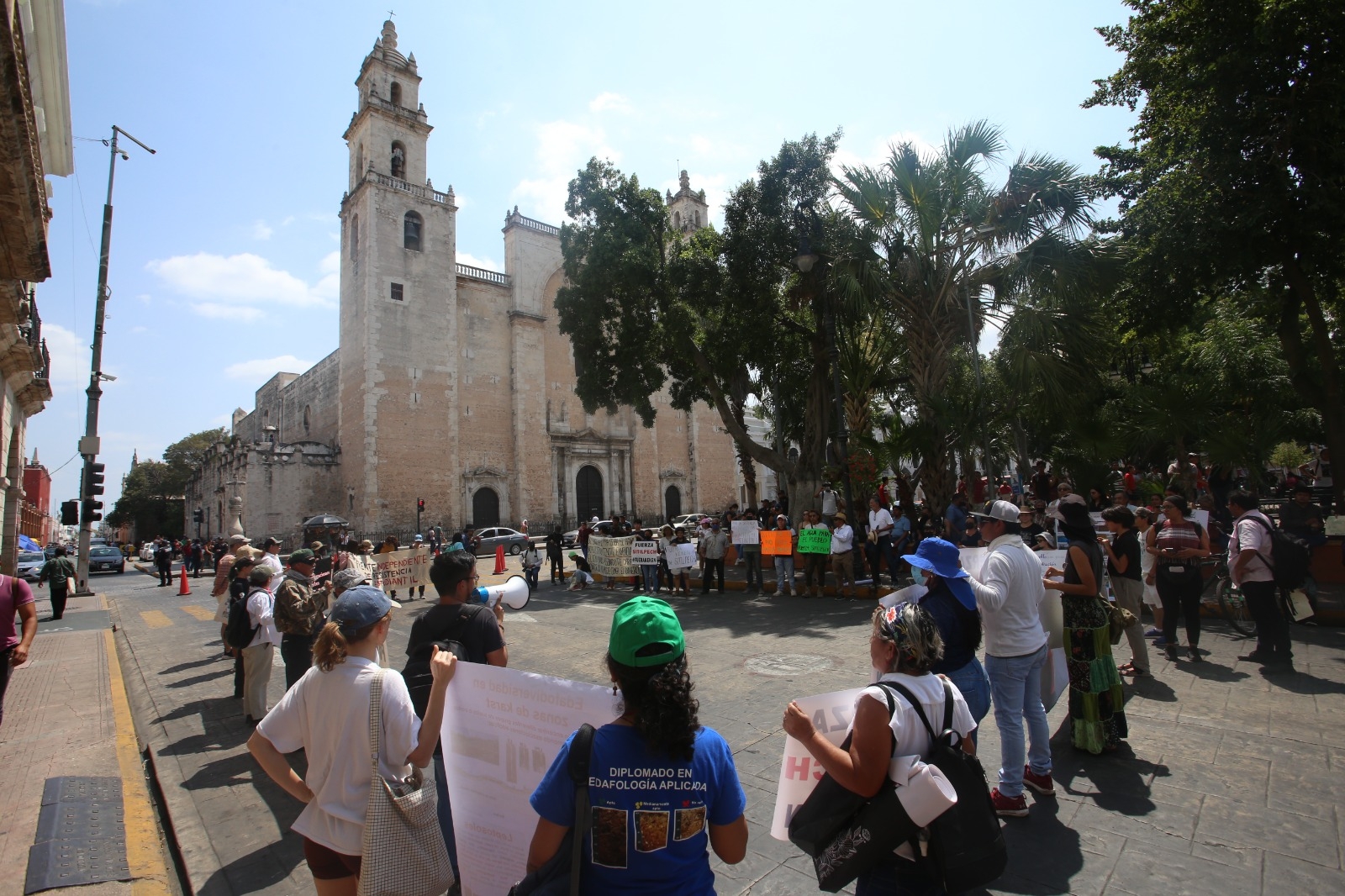 Ciudadanos protestan en solidaridad con Sitilpech en Mérida: "Es una lucha de todos"