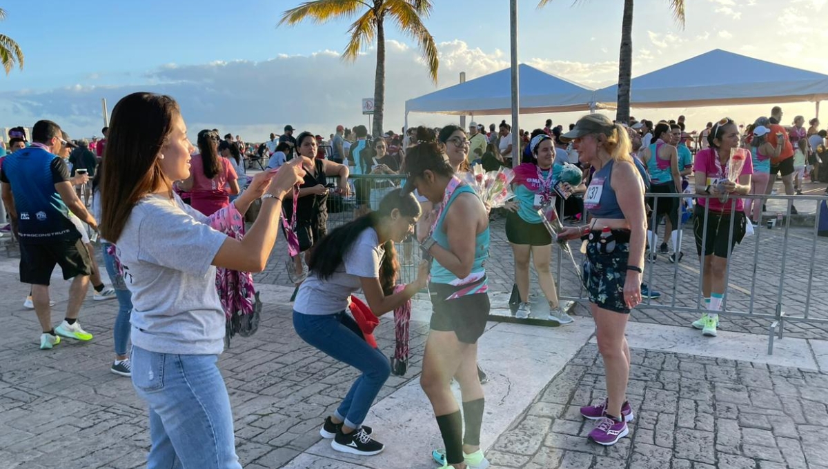 Realizan la octava edición del Medio Maratón de la Mujer Cancún 2023
