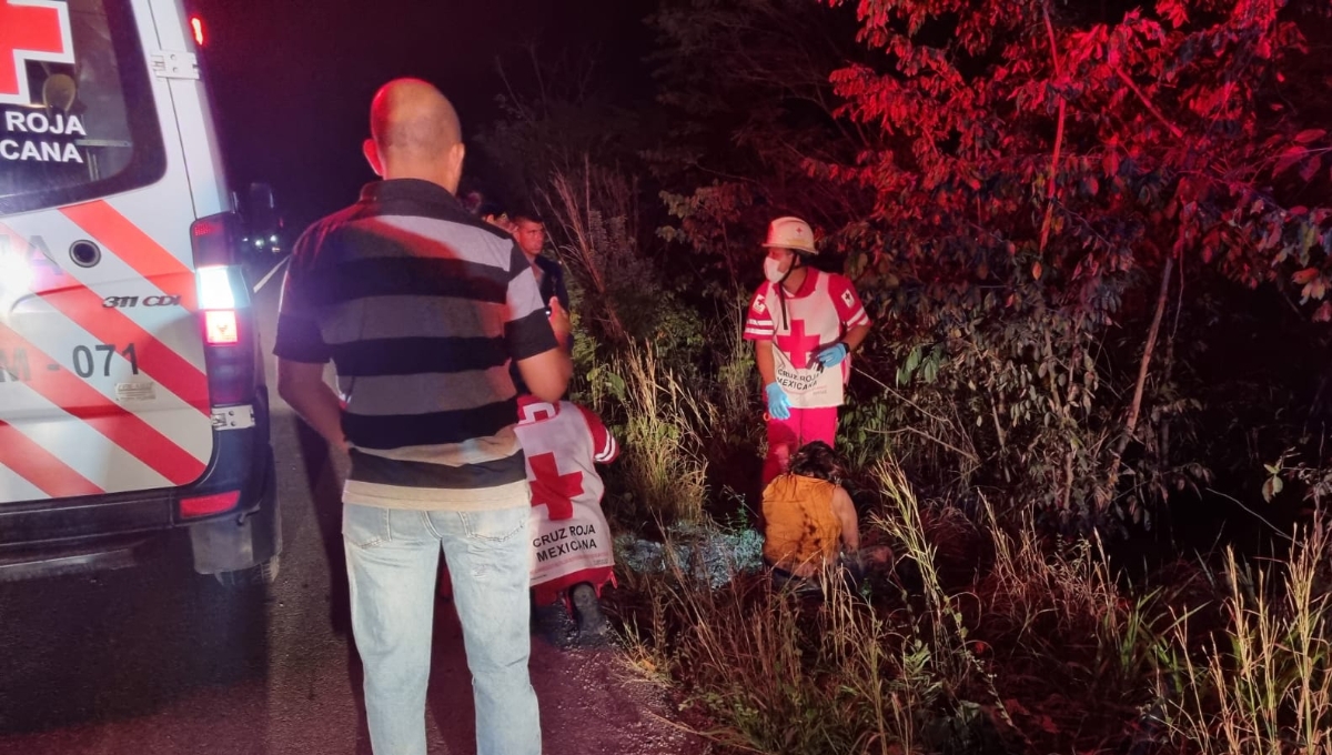 Mujer derrapa con su moto en la vía Escárcega-Chetumal; estaba ebria