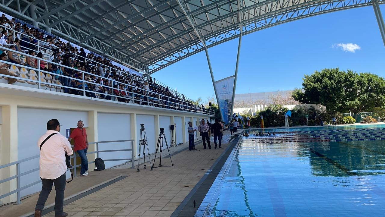 Fue entregado en nuevo centro acuático de la Unidad Deportiva Kukulcán de Mérida
