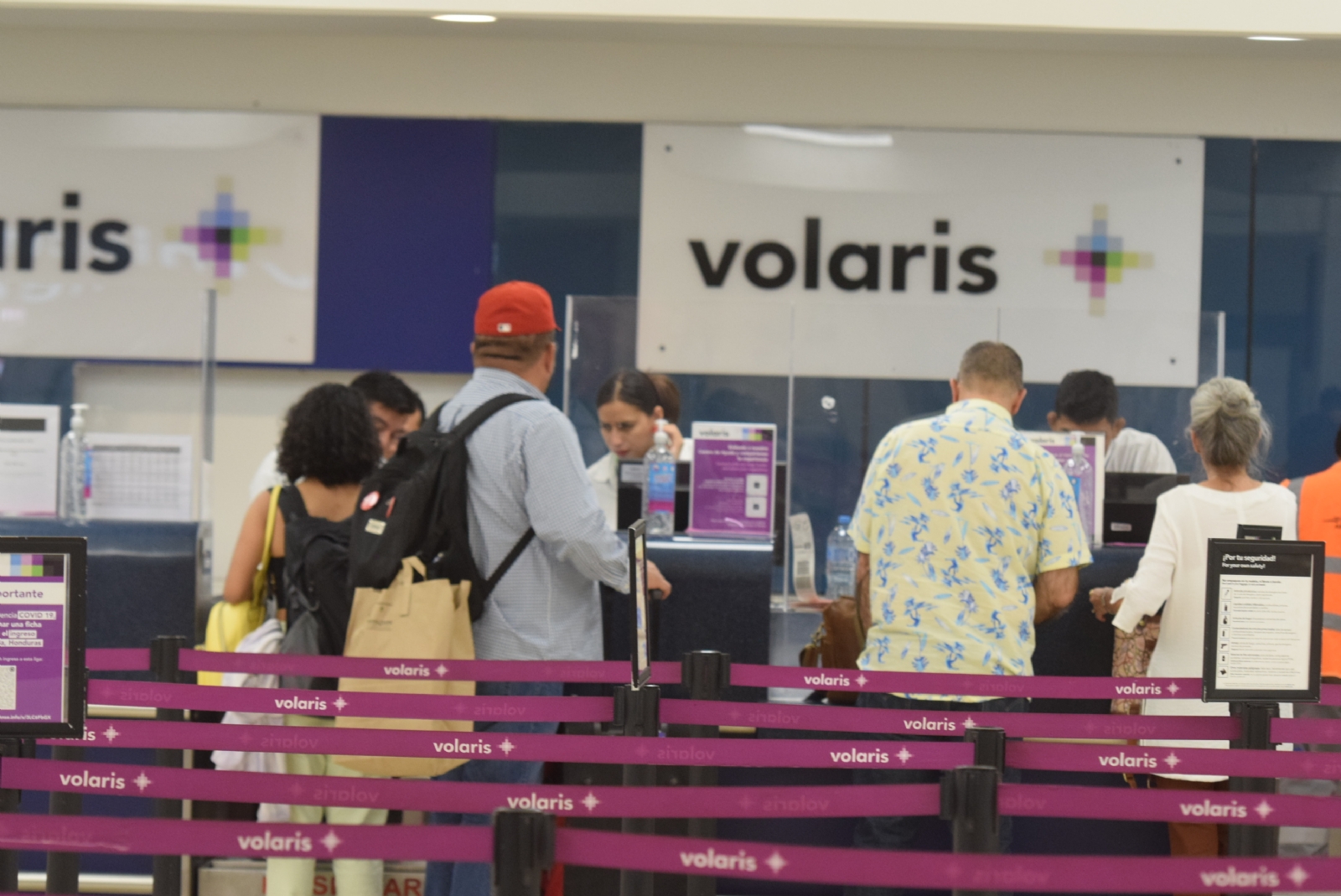 Pasajero se queja por mala atención en el aeropuerto de Mérida
