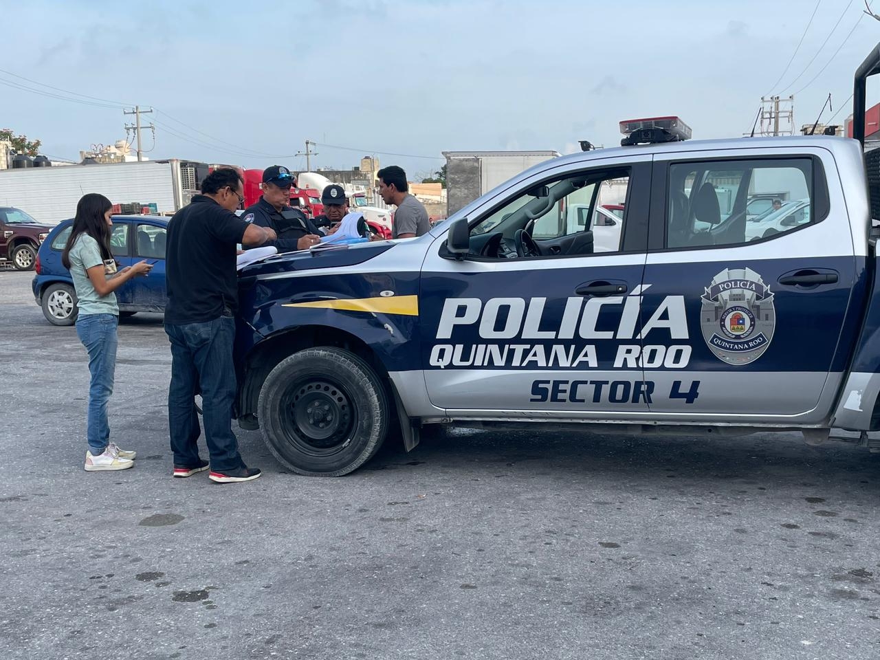 Comando armado asalta negocio de la Central de Abastos en Cancún; se lleva 100 mil pesos