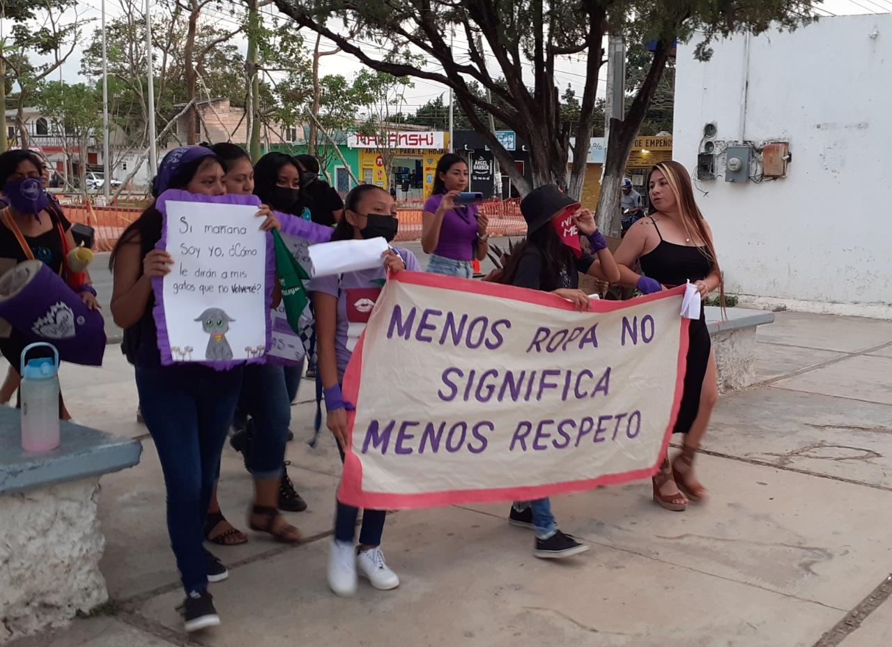 Marcha feminista en José María Morelos