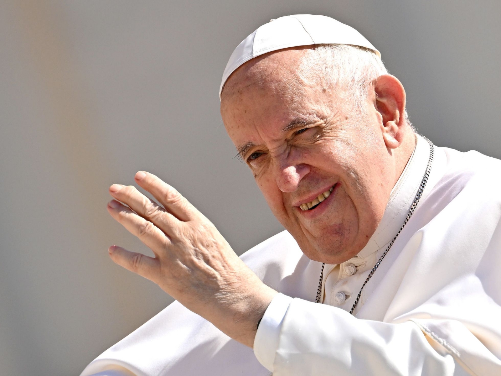 Papa Francisco agradeció a las mujeres por "construir una sociedad más humana"