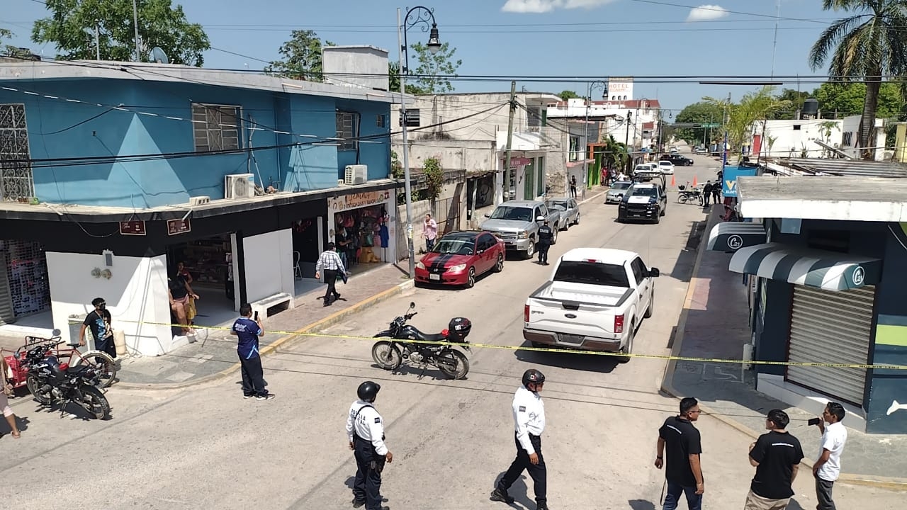 Con disparos, roban más de 200 mil pesos a plena luz del día en Felipe Carrillo Puerto