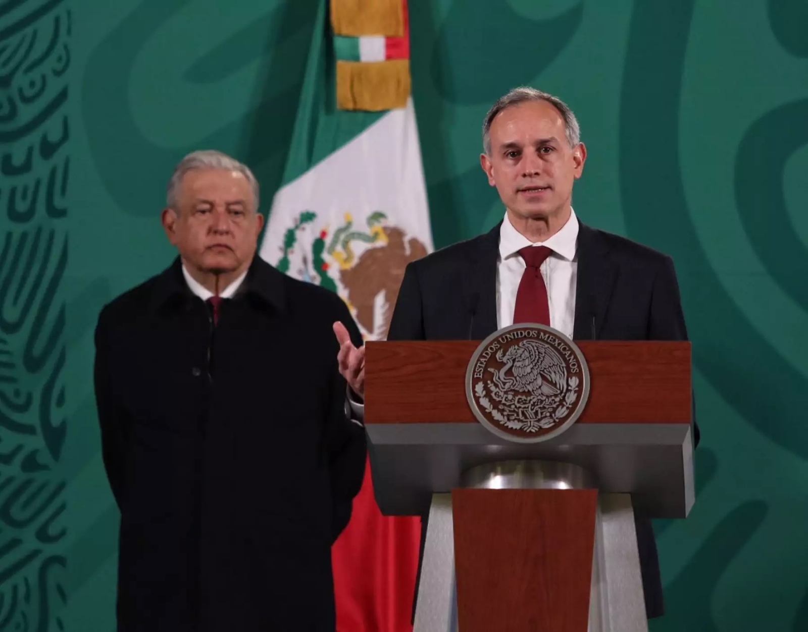 Presidente AMLO y Hugo López-Gatell en conferencia de prensa
