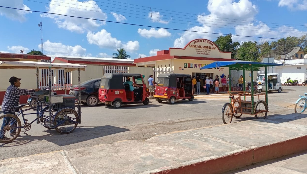 En una jornada de 12 horas, un mototaxista gana al rededor de 200 pesos en periodo vacacional