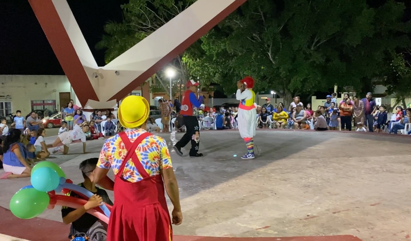 Payasos reúnen a 300 personas en Champotón por una noble causa