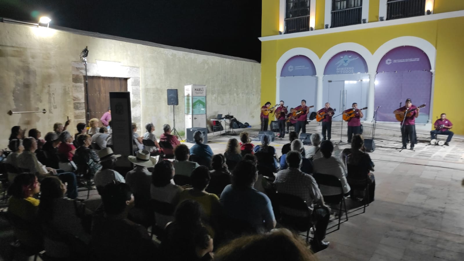 Romanza Campeche se presenta en el Centro Histórico: EN VIVO