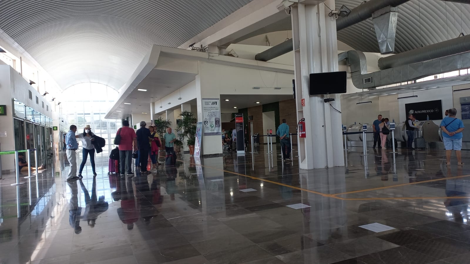 Con más retrasos cierra temporada vacacional en Aeropuerto de Campeche