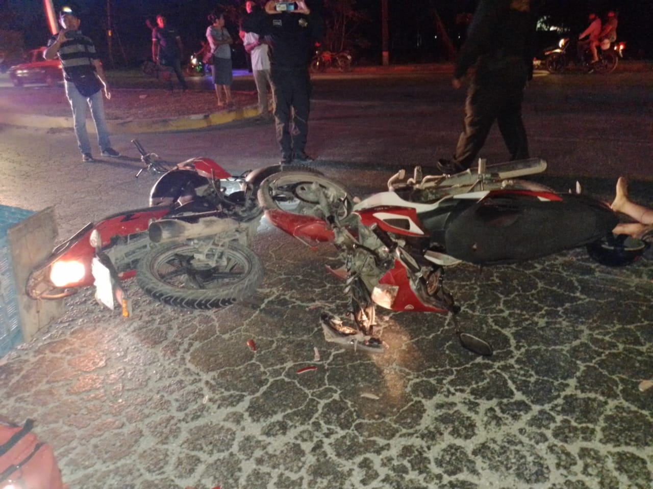 Dos lesionados en choque de motocicletas en Escárcega, Campeche