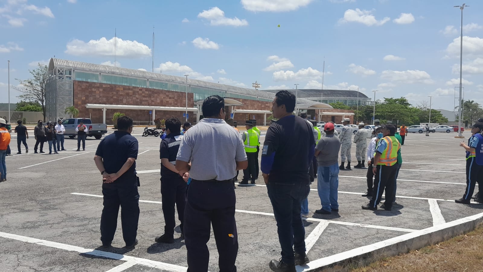 Guardia Nacional evacúa al aeropuerto de Campeche por el Simulacro Nacional 2023