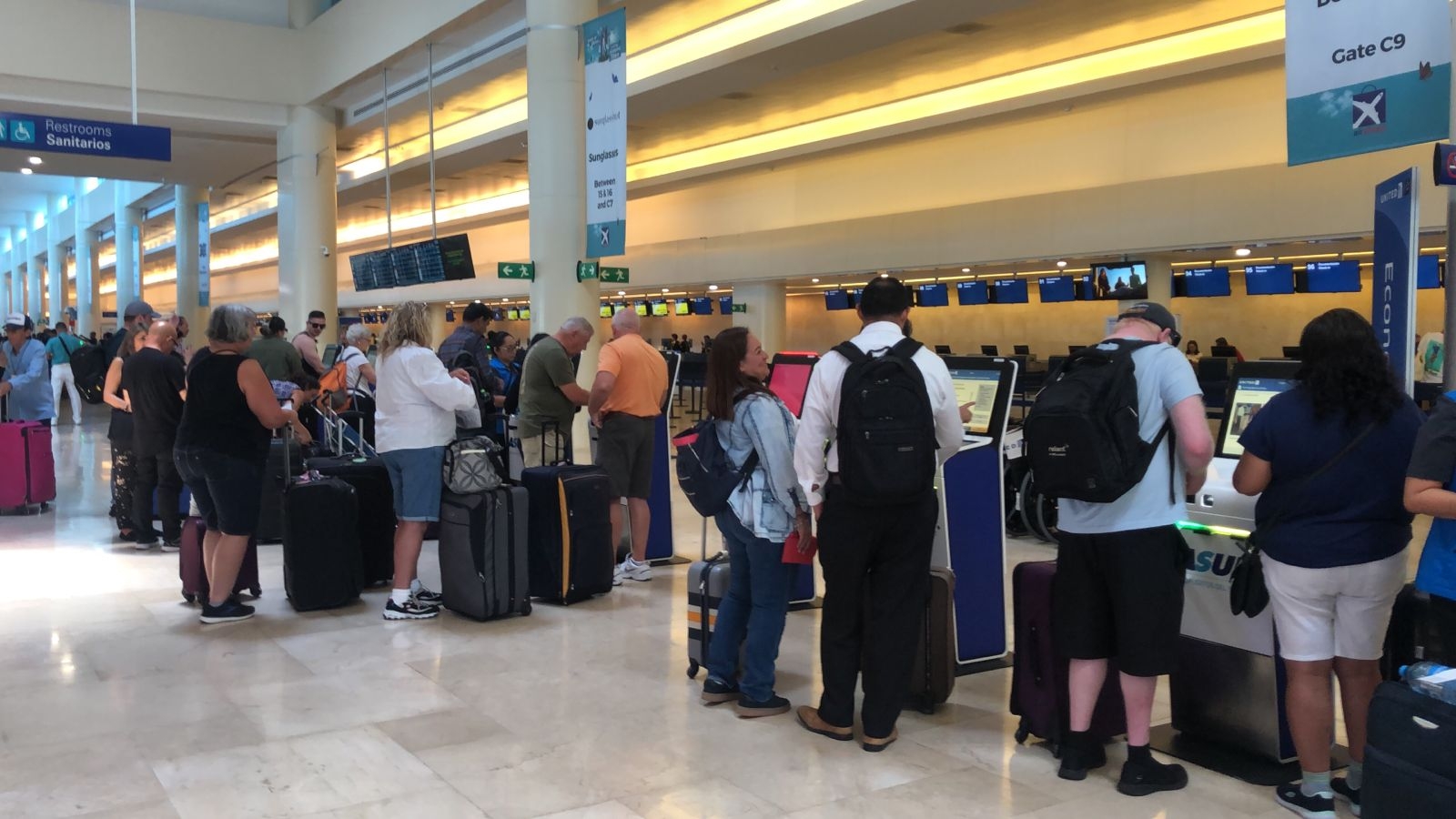 Aeropuerto de Cancún registra 170 vuelos de llegadas internacionales: EN VIVO
