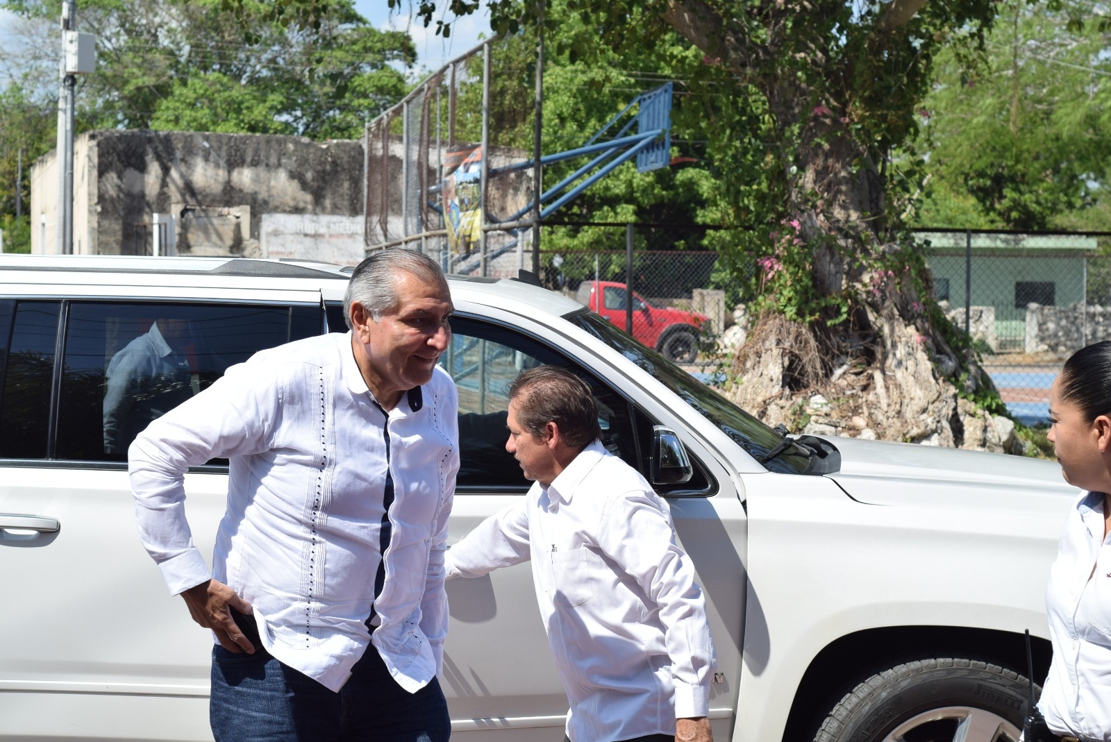 Adán Augusto López, secretario de Gobernación, se reúne con políticos de Yucatán