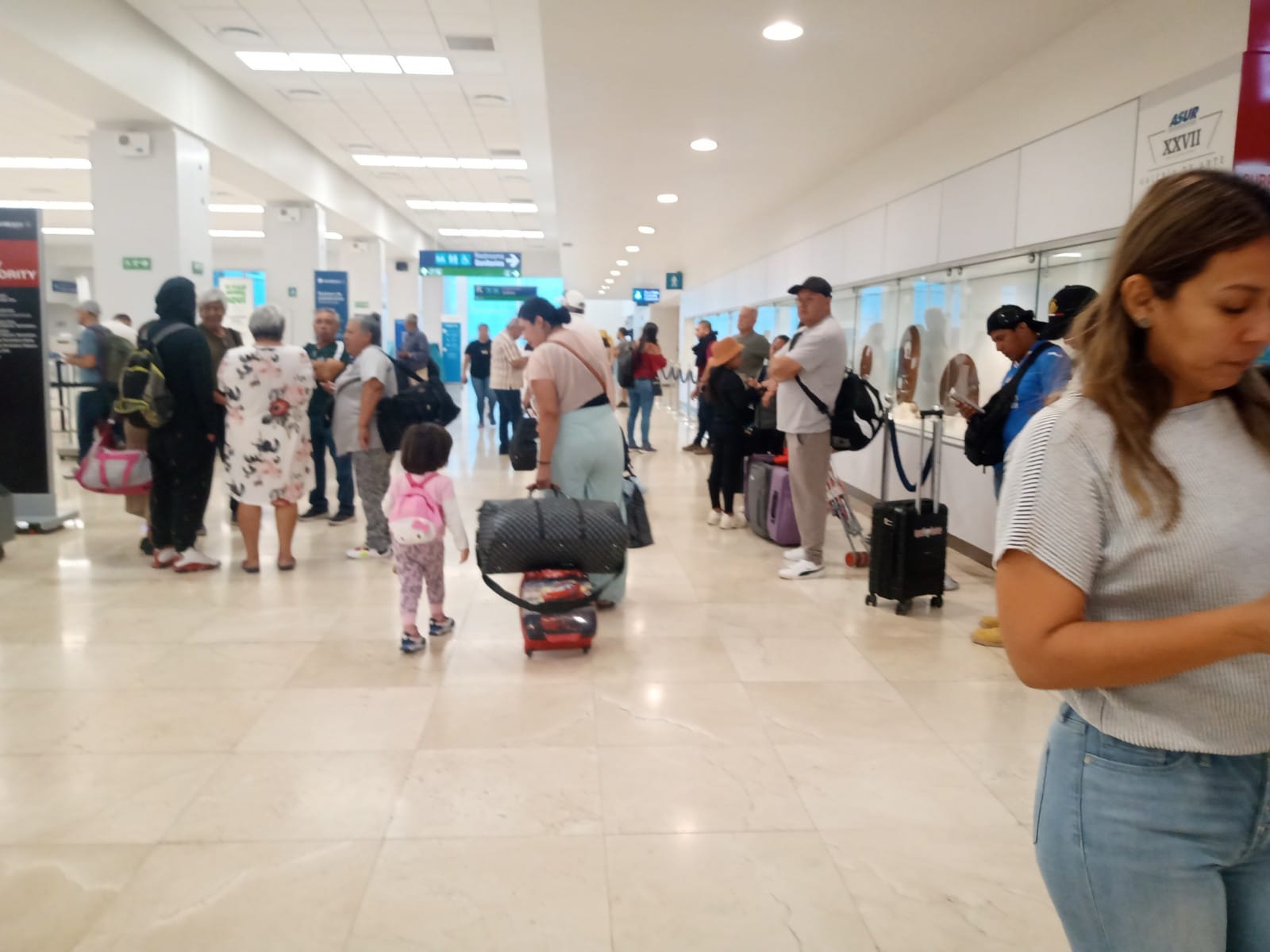 VivaAerobus retrasa más de dos horas vuelo Monterrey-Mérida