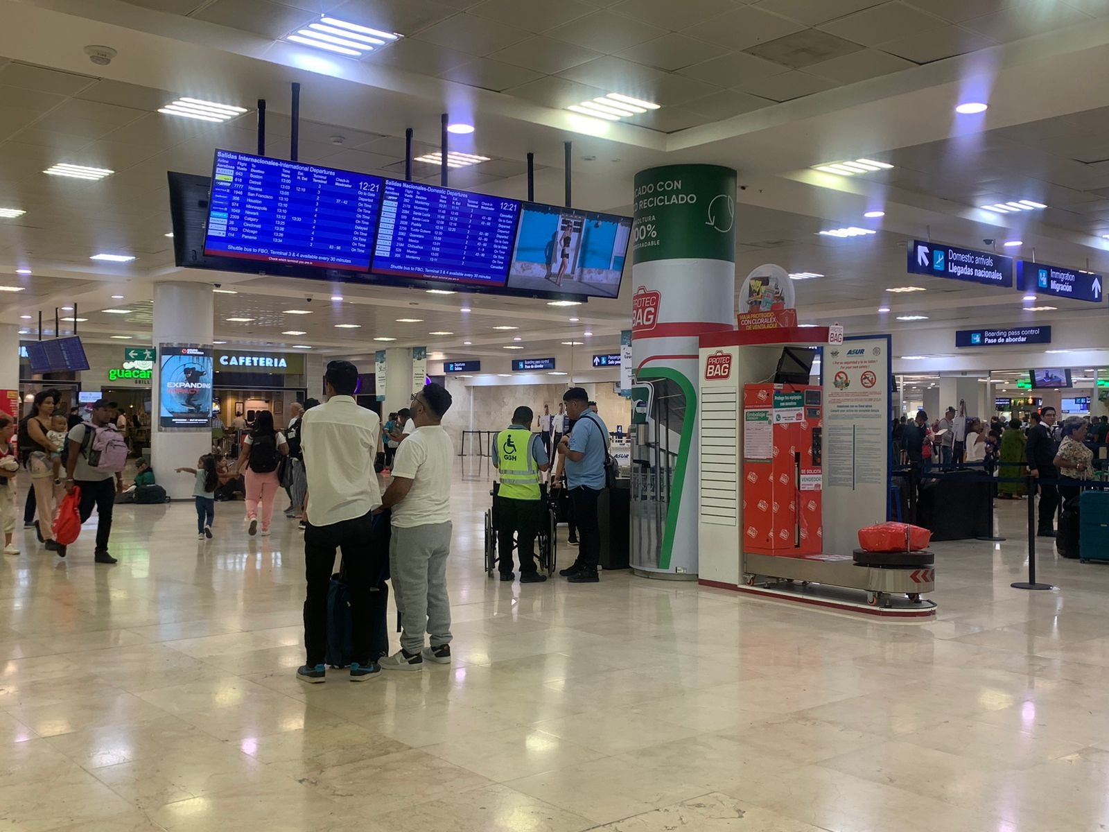 Cancelan cuatro vuelos del aeropuerto de Cancún a Estados Unidos y Canadá: EN VIVO