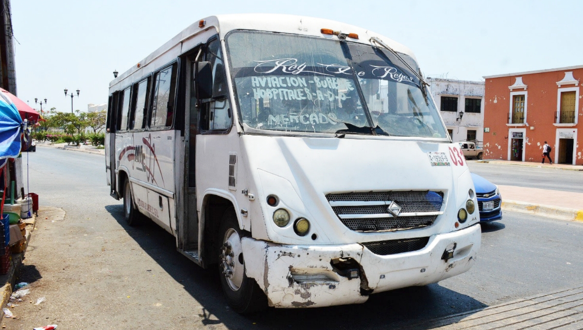 Usuarios de Campeche denuncian "mal servicio y maltrato" de camioneros