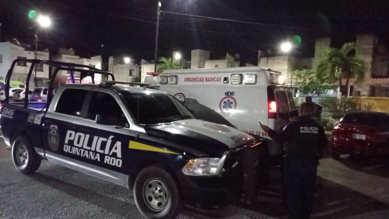 Sicarios intentan asesinar a hombre en su domicilio en Cancún