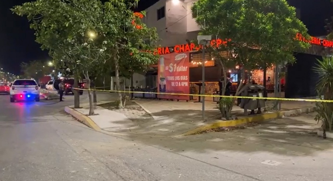 Atacan a balazos el bar “Cervecería Chapultepec” en Playa del Carmen